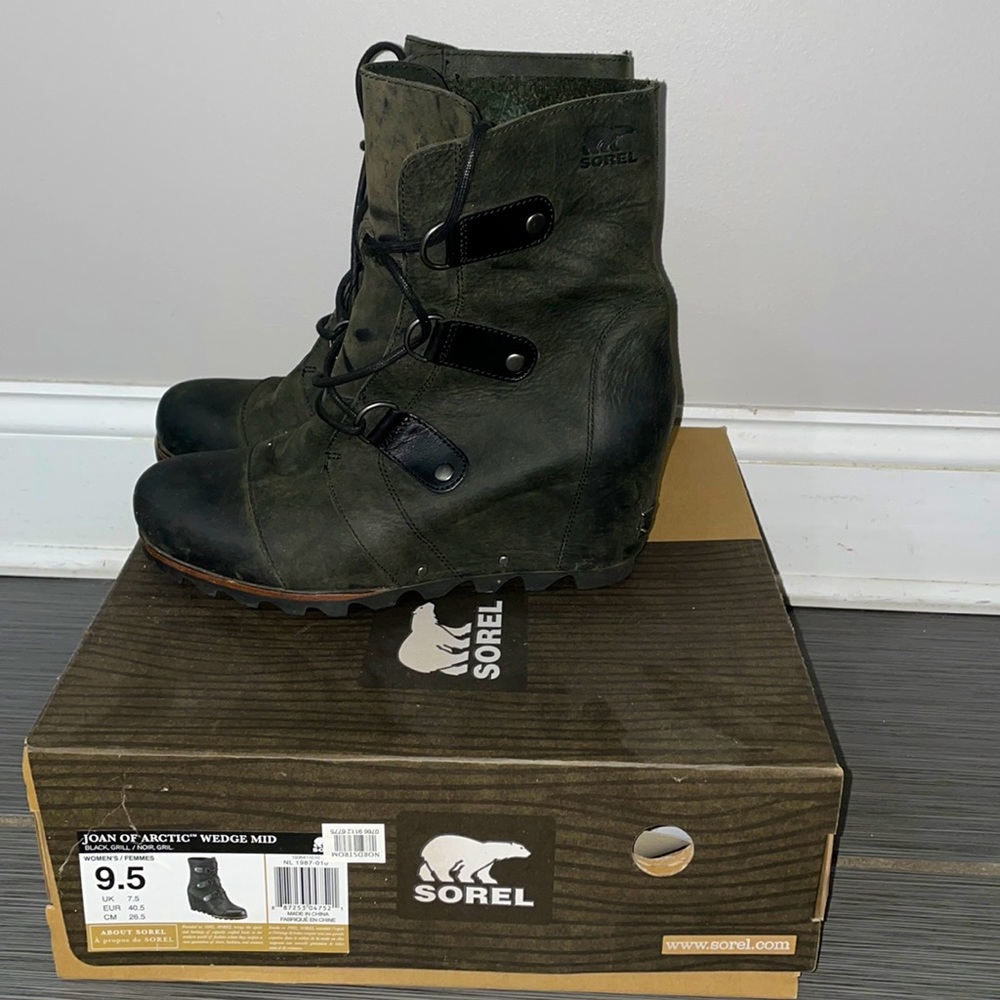 Sorel Joan of Arctic wedge mid 9.5 black